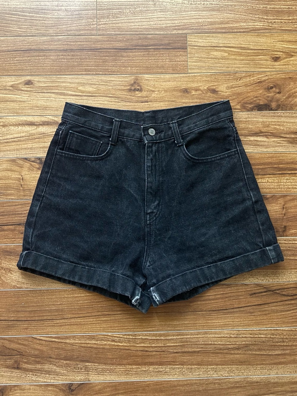 TTOPP Black High-Waisted Cuffed Denim Shorts Sz 7 / L